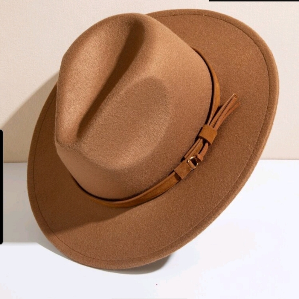 Tan hat